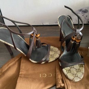 GUCCI Chocolate and bamboo leather HEELS
